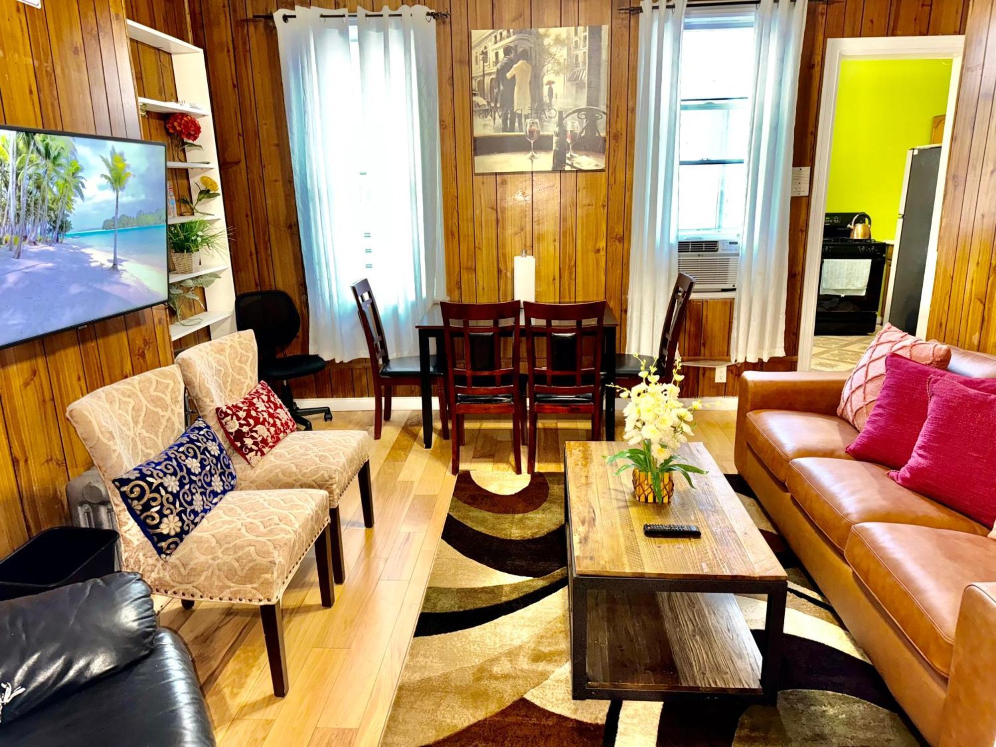 ניו יורק 3 Bedrooms 2 Stops To Manhattan מראה חיצוני תמונה